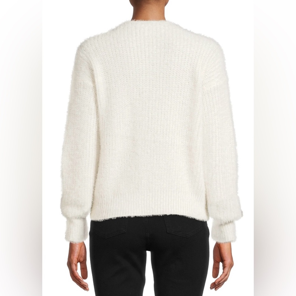 NWT No Boundaries White V-Neck Twist Sweater faux pearls - Picture 5 of 6